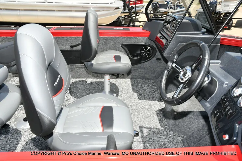 Slide: The Image of Tracker Targa V-18 WT 2026 - 31