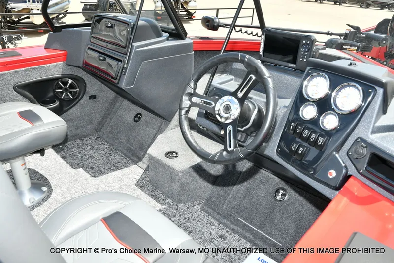 Slide: The Image of Tracker Targa V-18 WT 2026 - 32