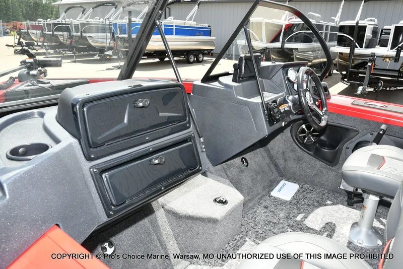 Slide: The Image of Tracker Targa V-18 WT 2026 - 34