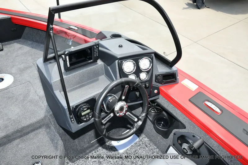 Slide: The Image of Tracker Targa V-18 WT 2026 - 39