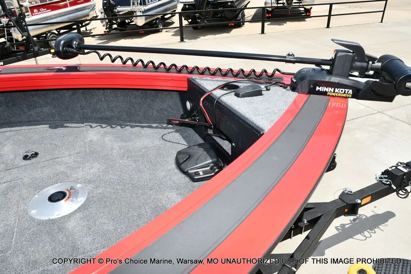 Slide: The Image of Tracker Targa V-18 WT 2026 - 5