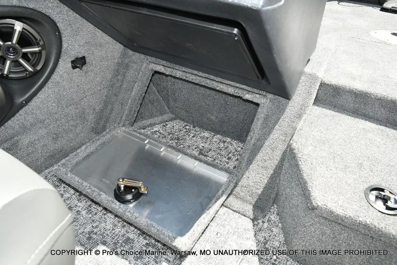 Slide: The Image of Tracker Targa V-18 WT 2026 - 53