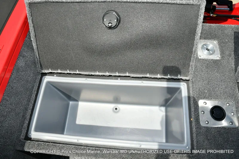 Slide: The Image of Tracker Targa V-18 WT 2026 - 78