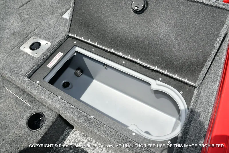 Slide: The Image of Tracker Targa V-18 WT 2026 - 85