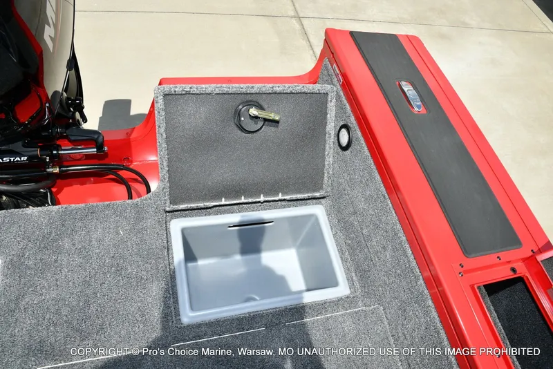 Slide: The Image of Tracker Targa V-18 WT 2026 - 86