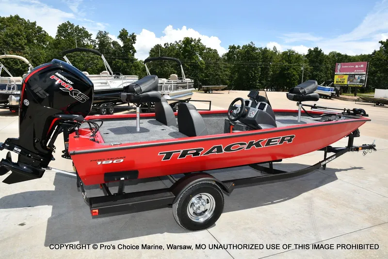 Slide: The Image of Tracker Pro Team 190 2026 - 15