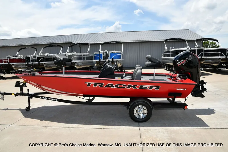 Slide: The Image of Tracker Pro Team 190 2026 - 20