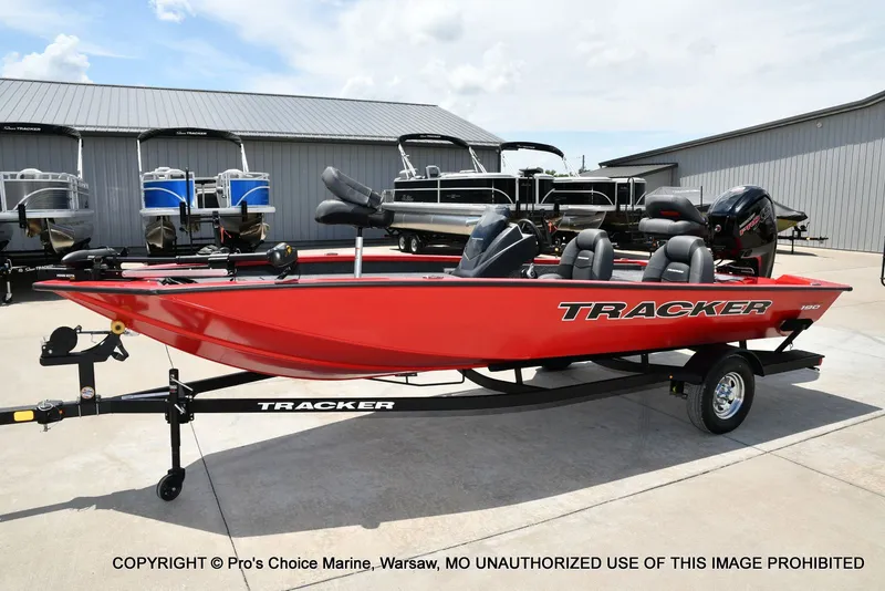 Slide: The Image of Tracker Pro Team 190 2026 - 21