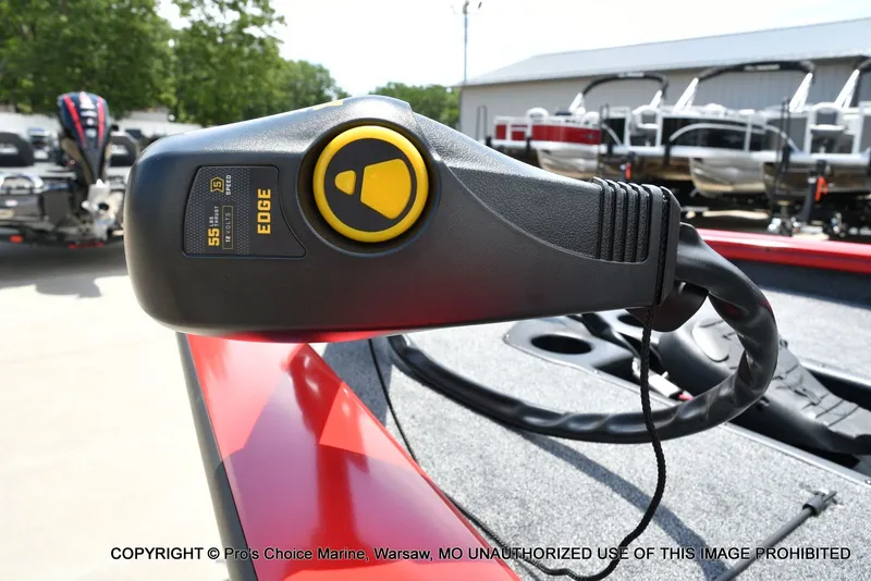 Slide: The Image of Tracker Pro Team 190 2026 - 22