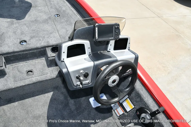 Slide: The Image of Tracker Pro Team 190 2026 - 36