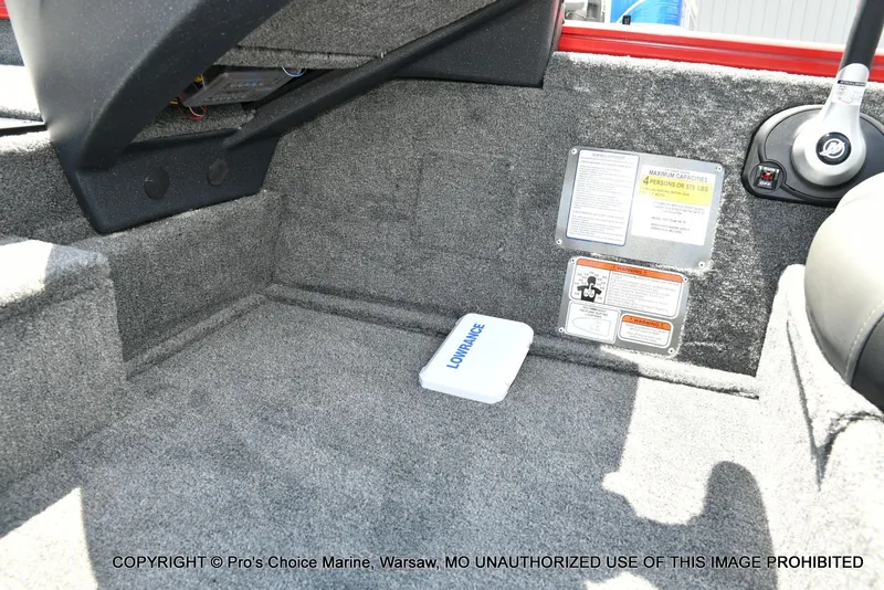 Slide: The Image of Tracker Pro Team 190 2026 - 38