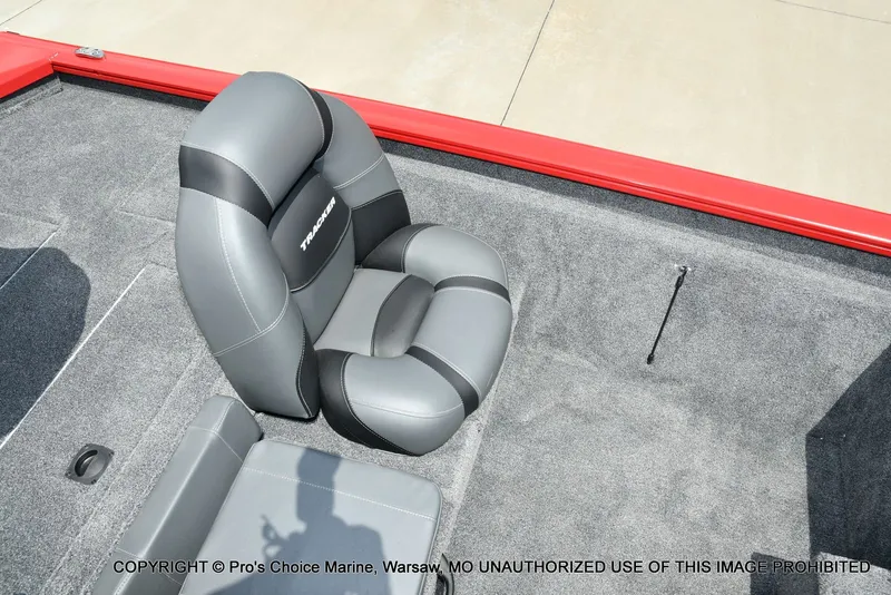 Slide: The Image of Tracker Pro Team 190 2026 - 39