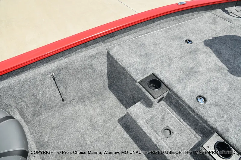 Slide: The Image of Tracker Pro Team 190 2026 - 40