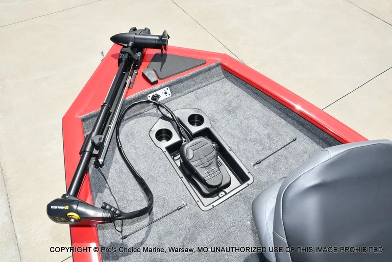 Slide: The Image of Tracker Pro Team 190 2026 - 41