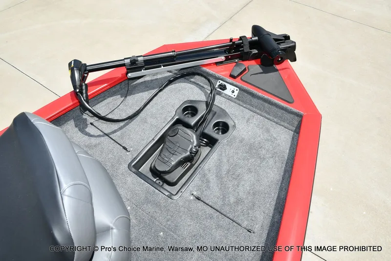 Slide: The Image of Tracker Pro Team 190 2026 - 42