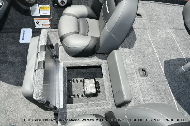 Slide: The Image of Tracker Pro Team 190 2026 - 47