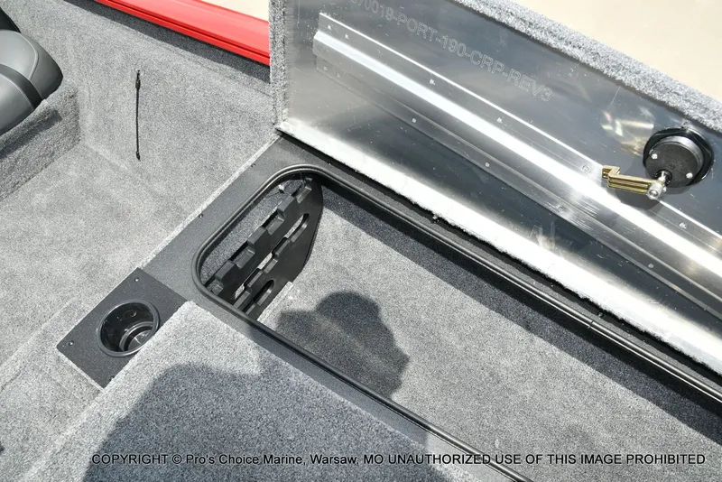 Slide: The Image of Tracker Pro Team 190 2026 - 55