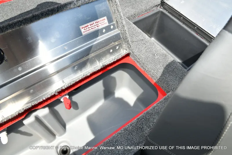 Slide: The Image of Tracker Pro Team 190 2026 - 62