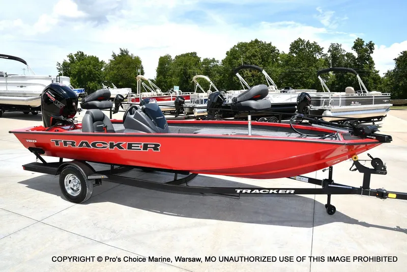 Slide: The Image of Tracker Pro Team 190 2026 - 71