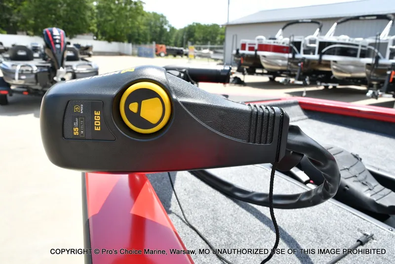 Slide: The Image of Tracker Pro Team 190 2026 - 77