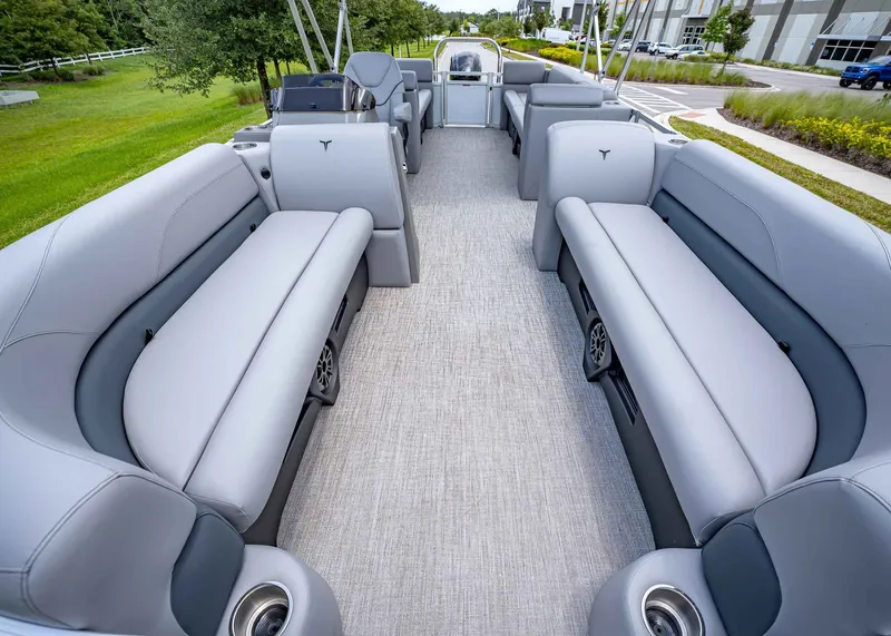 Slide: The Image of Tahoe SLT 23' Quad Lounge 2025 - 10