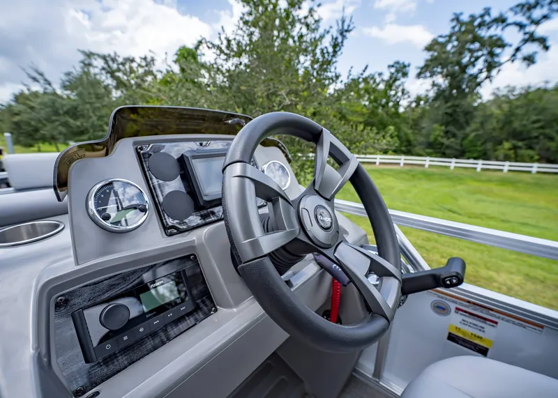 Slide: The Image of Tahoe SLT 23' Quad Lounge 2025 - 16