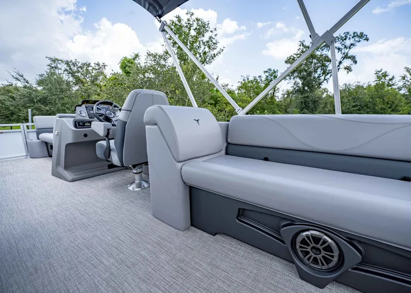 Slide: The Image of Tahoe SLT 23' Quad Lounge 2025 - 27