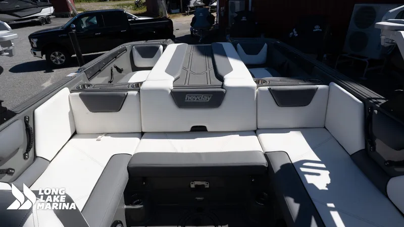 Slide: The Image of Heyday Wake Boats WT Surf 2023 - 17