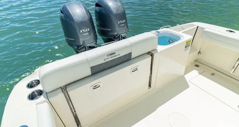 Slide: The Image of Cobia 240 CC 2026 - 18