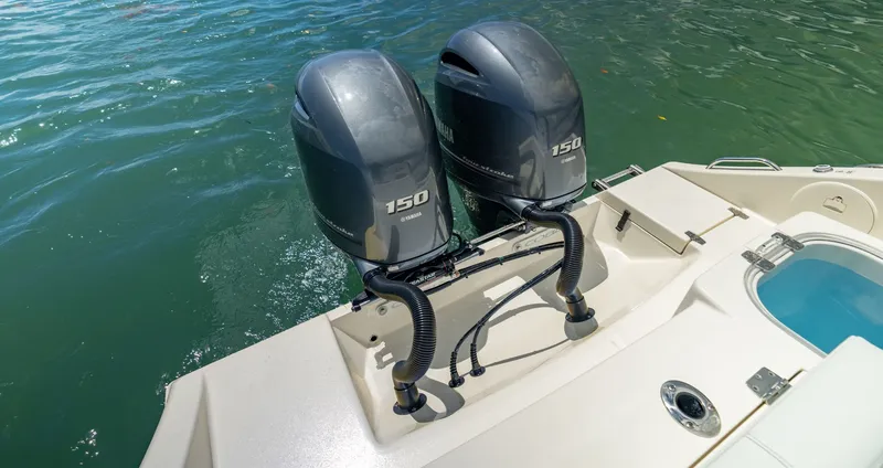 Slide: The Image of Cobia 240 CC 2026 - 25