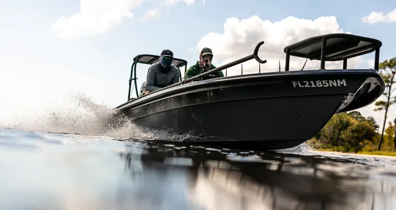 Slide: The Image of Maverick 17 HPX-S 2026 - 19