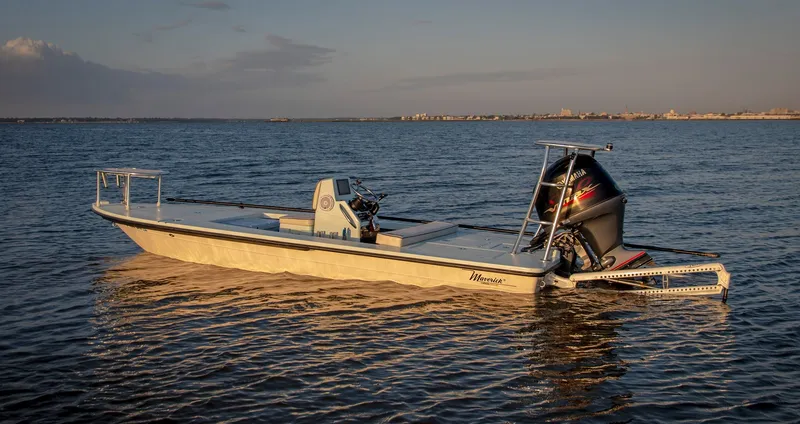 Slide: The Image of Maverick 18 HPX-V 2026 - 6