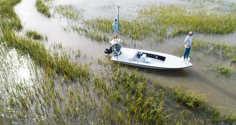 Slide: The Image of Maverick 18 HPX-V 2026 - 13