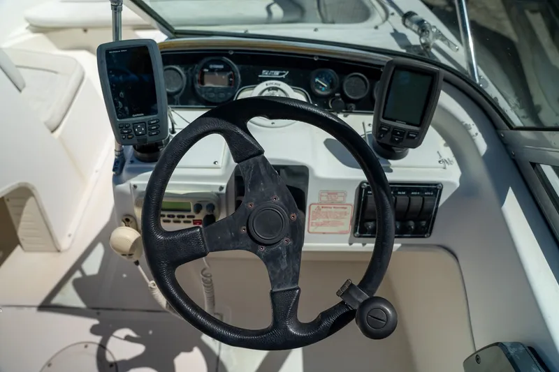 Slide: The Image of Boston Whaler 18 Ventura 2000 - 12