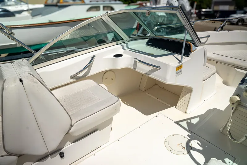 Slide: The Image of Boston Whaler 18 Ventura 2000 - 13