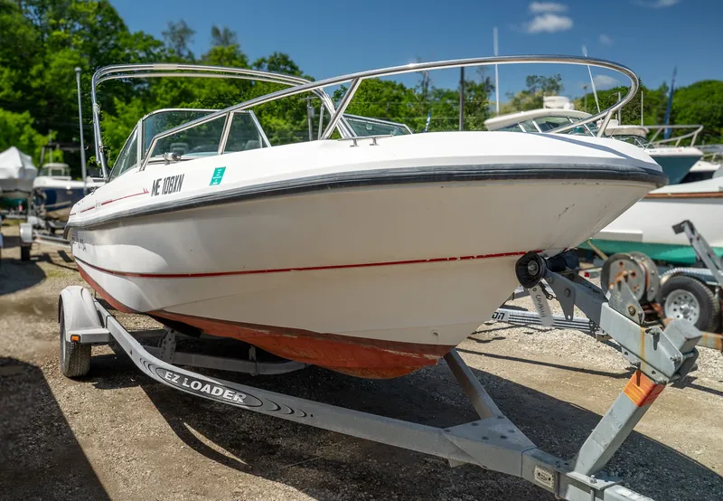 Slide: The Image of Boston Whaler 18 Ventura 2000 - 3