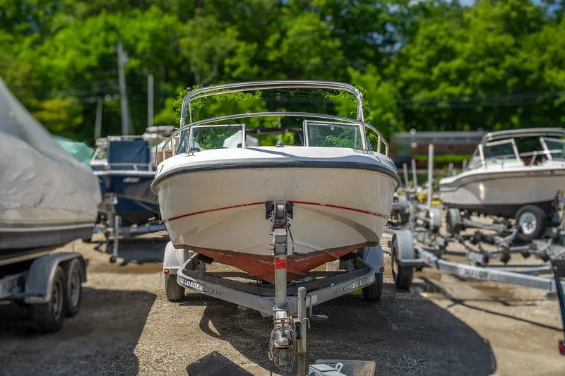 Slide: The Image of Boston Whaler 18 Ventura 2000 - 4