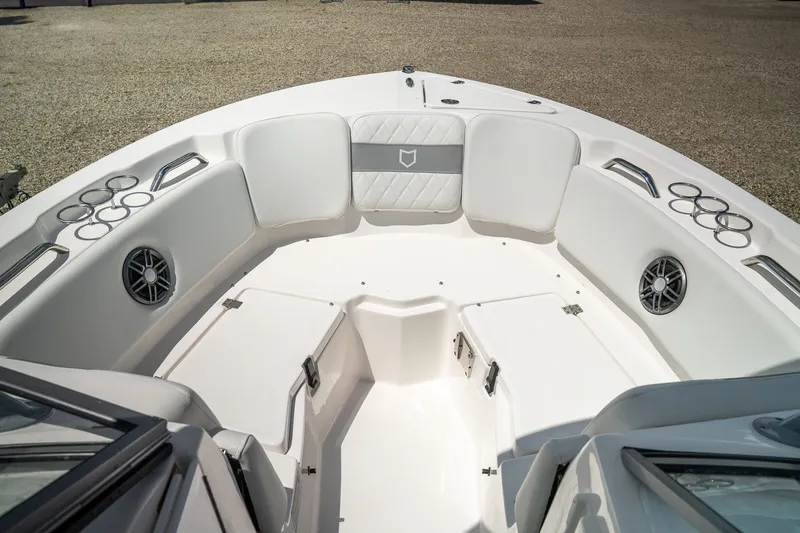 Slide: The Image of Sea Fox 228 Traveler 2026 - 11