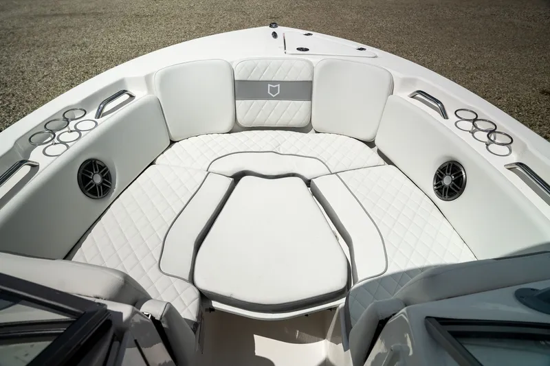 Slide: The Image of Sea Fox 228 Traveler 2026 - 13