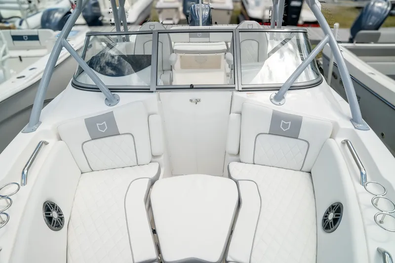 Slide: The Image of Sea Fox 228 Traveler 2026 - 15