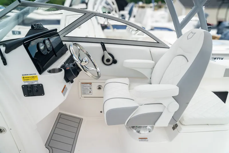 Slide: The Image of Sea Fox 228 Traveler 2026 - 16