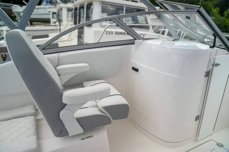 Slide: The Image of Sea Fox 228 Traveler 2026 - 19