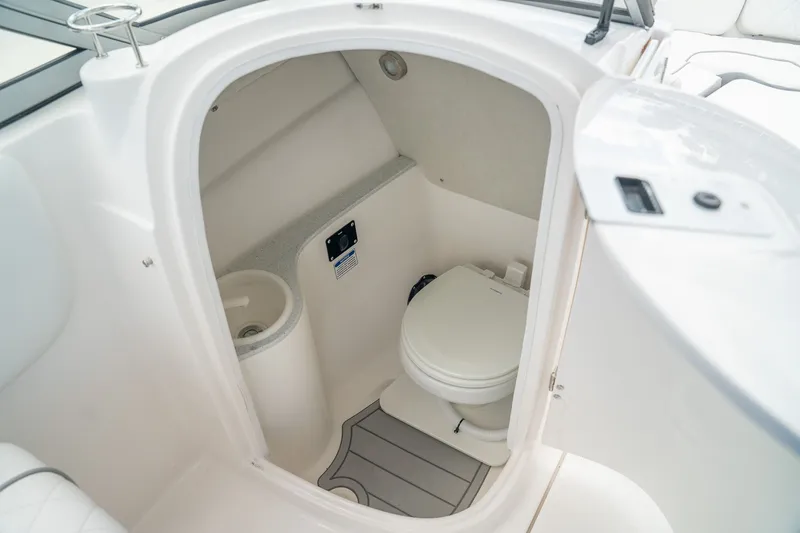 Slide: The Image of Sea Fox 228 Traveler 2026 - 20