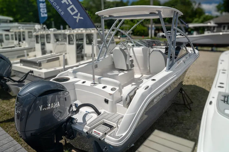 Slide: The Image of Sea Fox 228 Traveler 2026 - 8