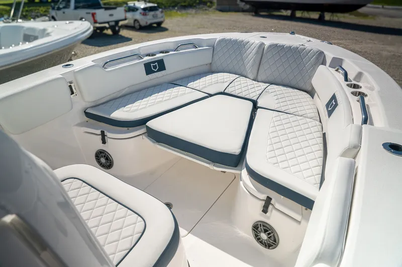 Slide: The Image of Sea Fox 248 Commander 2026 - 11