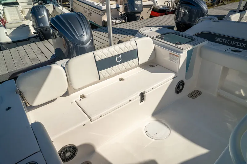 Slide: The Image of Sea Fox 248 Commander 2026 - 18