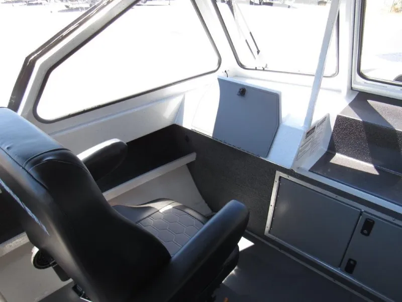 Slide: The Image of North River 21' Seahawk 2025 - 13