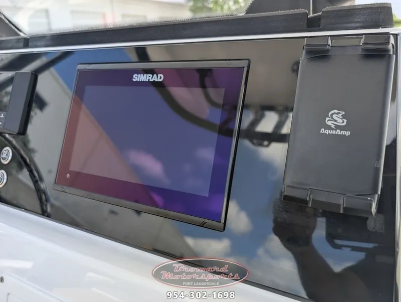 Slide: The Image of Scarab SB235LX 2026 - 19