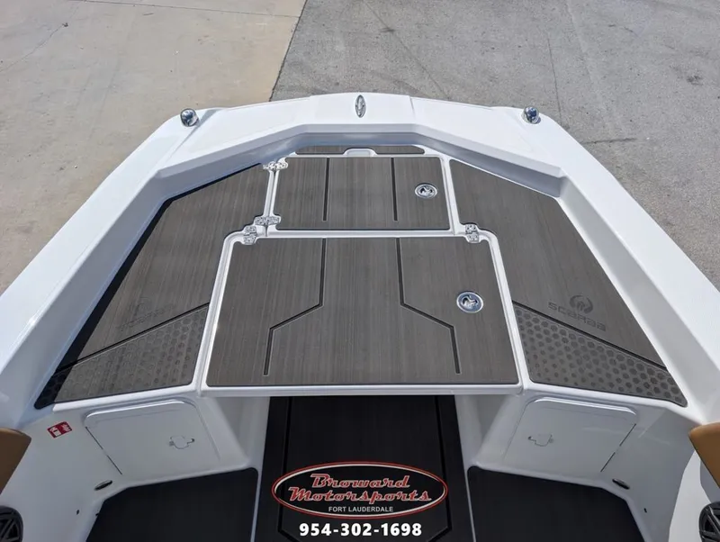 Slide: The Image of Scarab SB235LX 2026 - 25