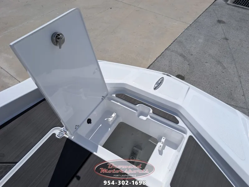 Slide: The Image of Scarab SB235LX 2026 - 26